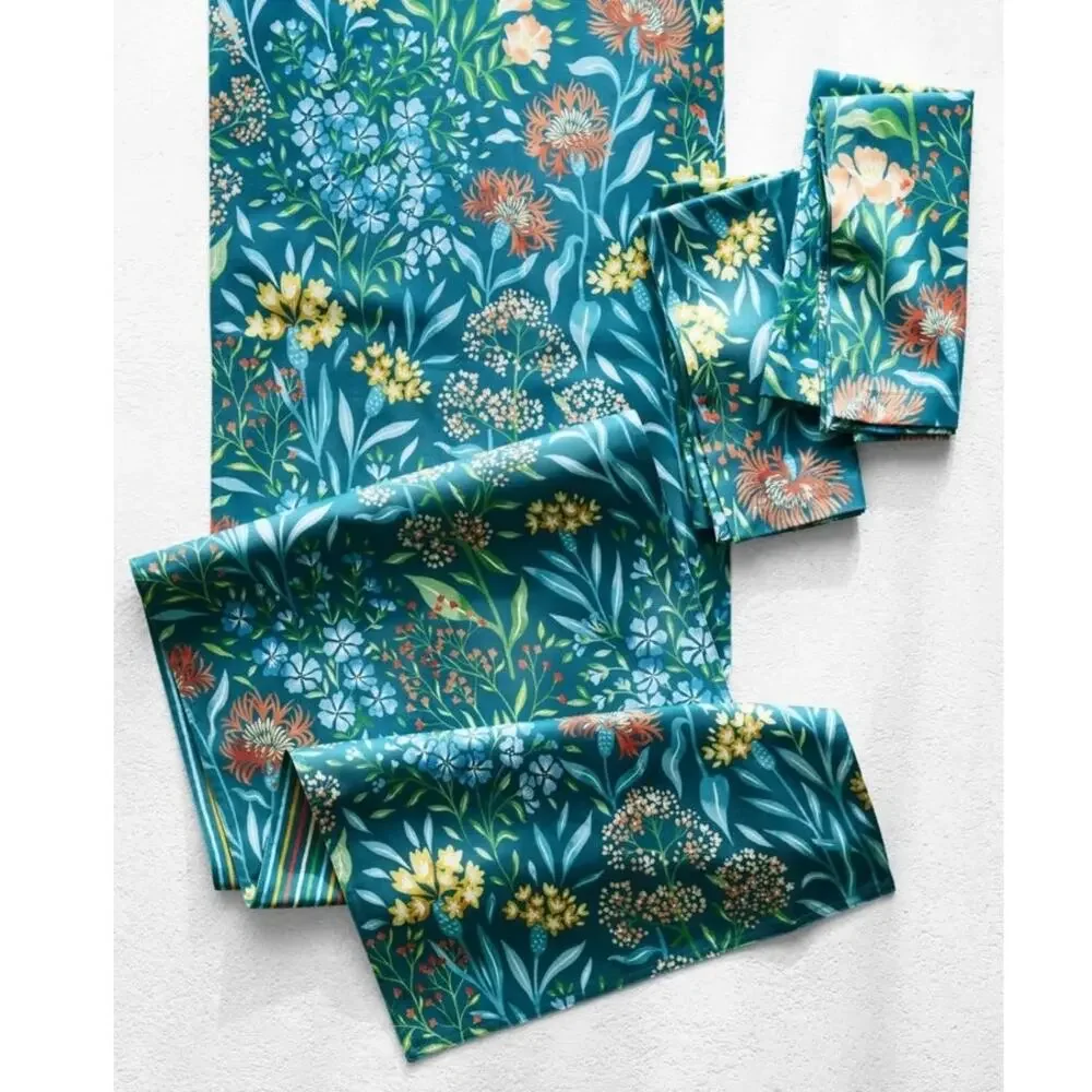 Williams Sonoma Iznik Floral Napkins Set of Four